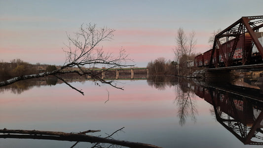 Pont Ferroviaire À Sherbrooke Lac Des Nations