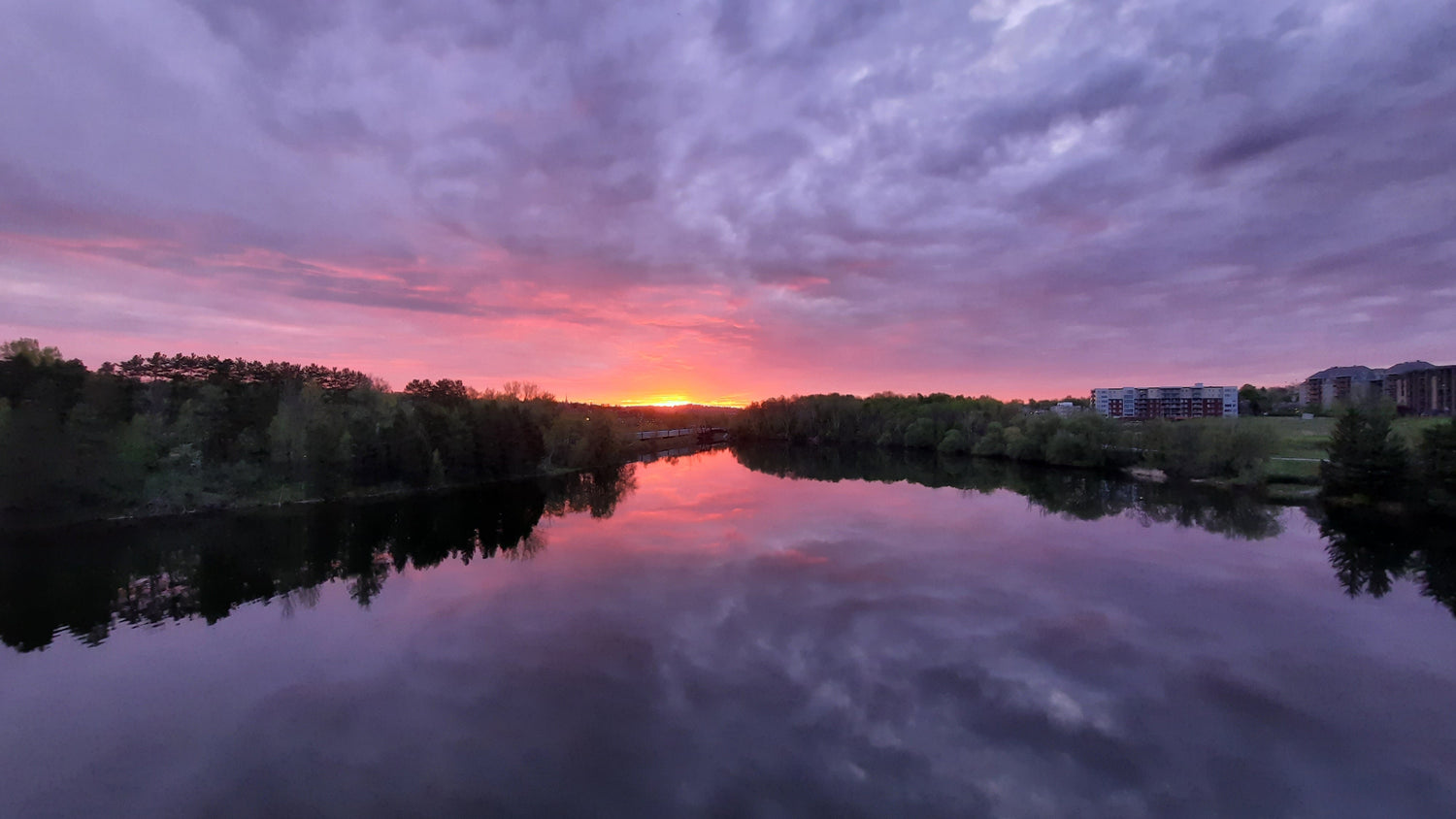 19 Mai 2021 (Vue Sure) 3 Photos Cmiquez Svp