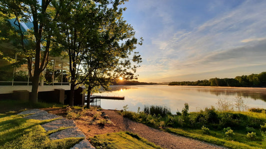 Le Soleil Du Lac Des Nations De Sherbrooke