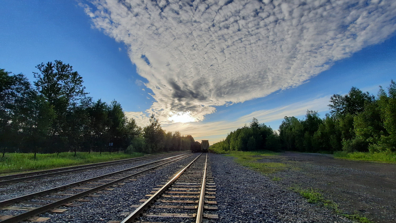 Les Rails Et Nuages 17 Juin 2021 (Vue Rr10)