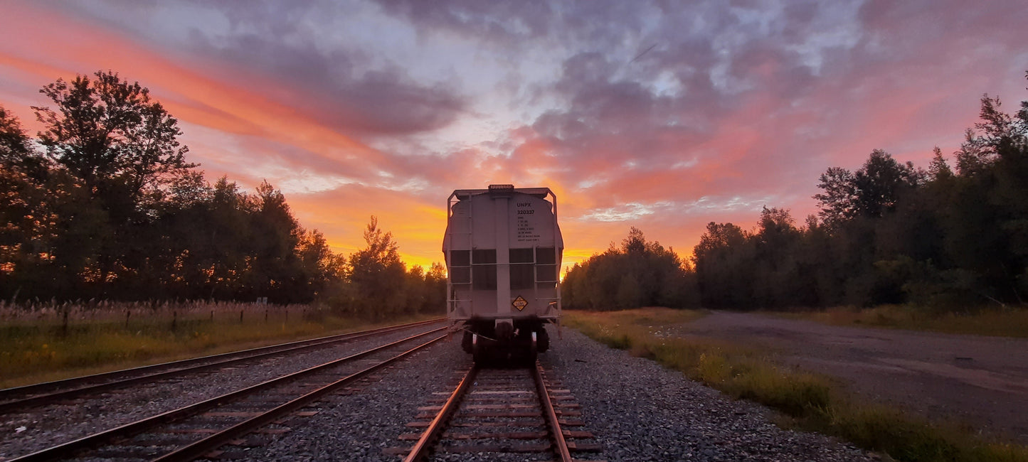 Wagon Et Chemin De Fer Aube Du 28 Août 2021 6H02 (Vue Rr10)