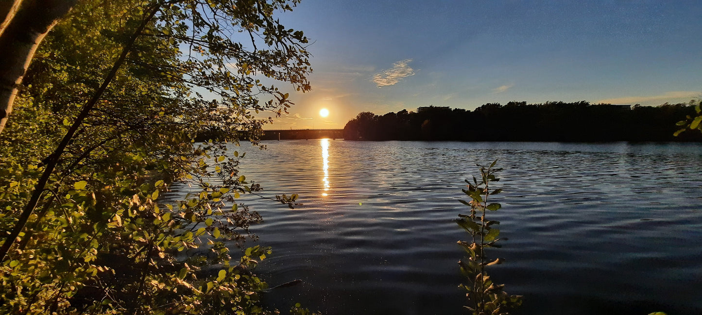 Coucher De Soleil Du 12 Septembre 2021 18H32 (Vue 0) Rivière Magog Sherbrooke. Pont Jacques Cartier