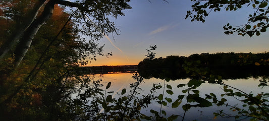 Coucher De Soleil Du 6 Octobre 2021 18H12 (Vue 0)  Rivière Magog À Sherbrooke. Pont Jacques Cartier.