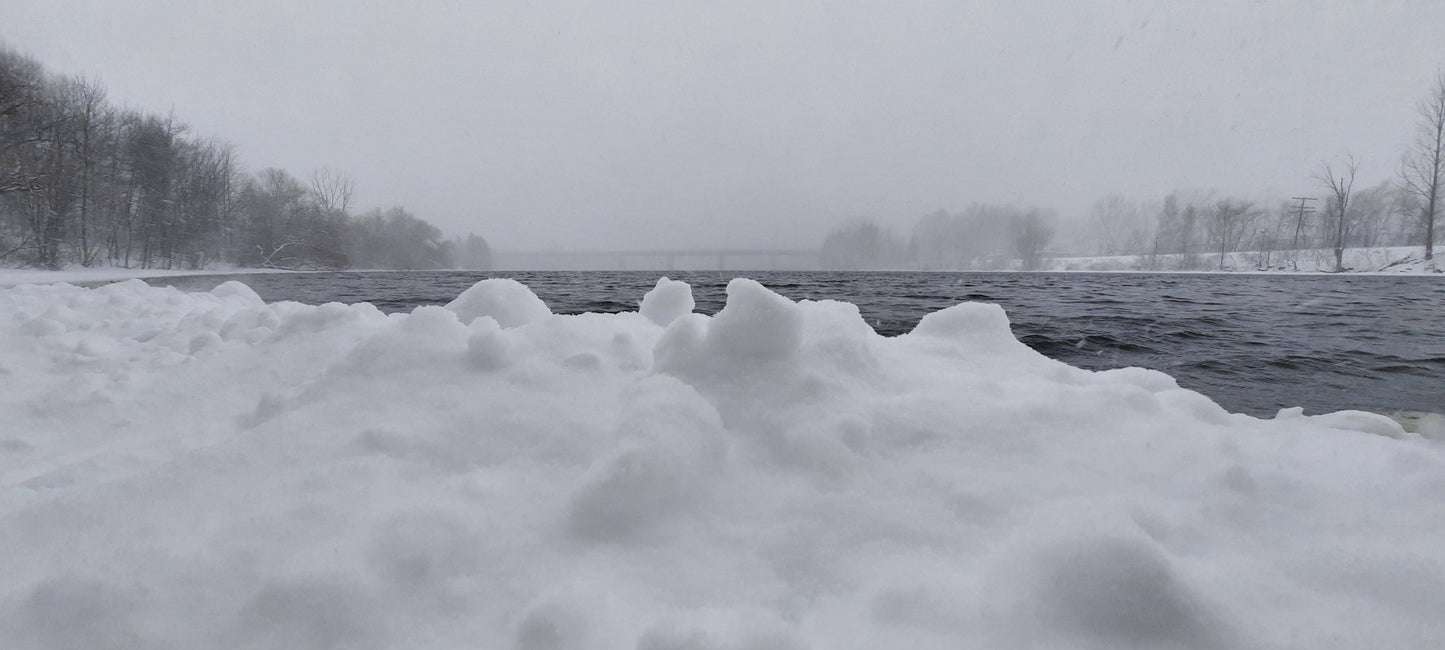 12 Mars 2022 - Le Pont Noir Et Le Jacques Cartier De Sherbrooke Sous La Neige (Vue 1)