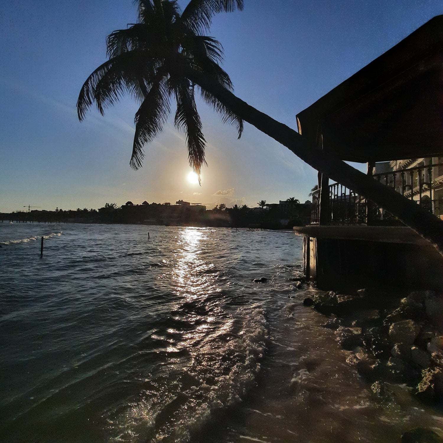 2023-04-05 Dernier Coucher De Soleil (Playa Del Carmen)